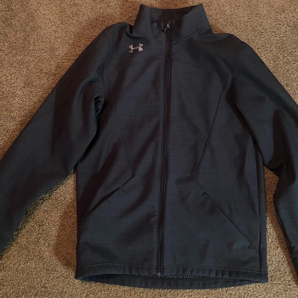Men's SMALL, Gray, Under Armour Men's Barrage Softshell Jacket.